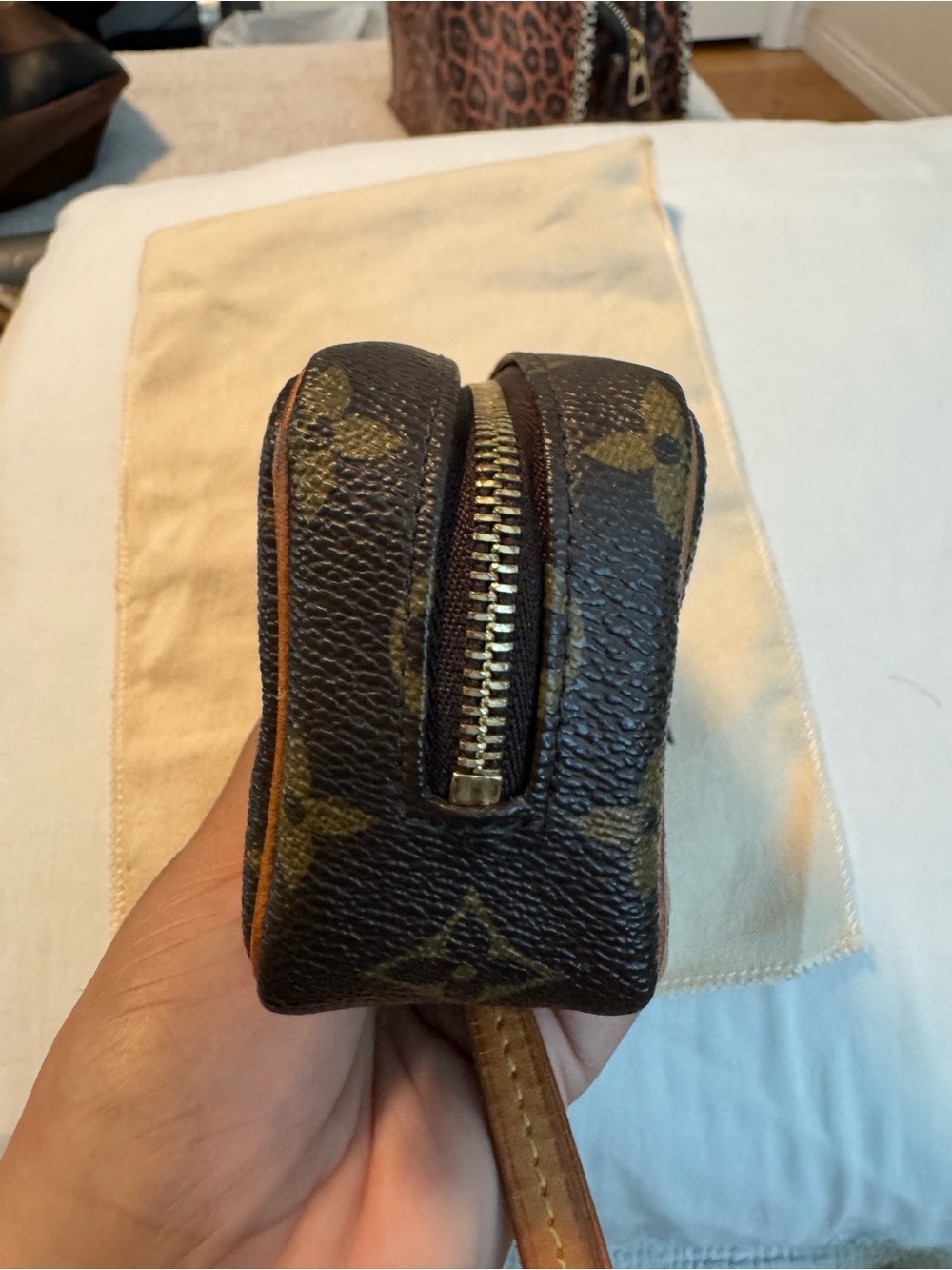 Vintage Louis Vuitton Monogram Wapity Pouch - Picture 5 of 11